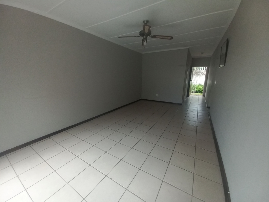 To Let 2 Bedroom Property for Rent in La Hoff North West